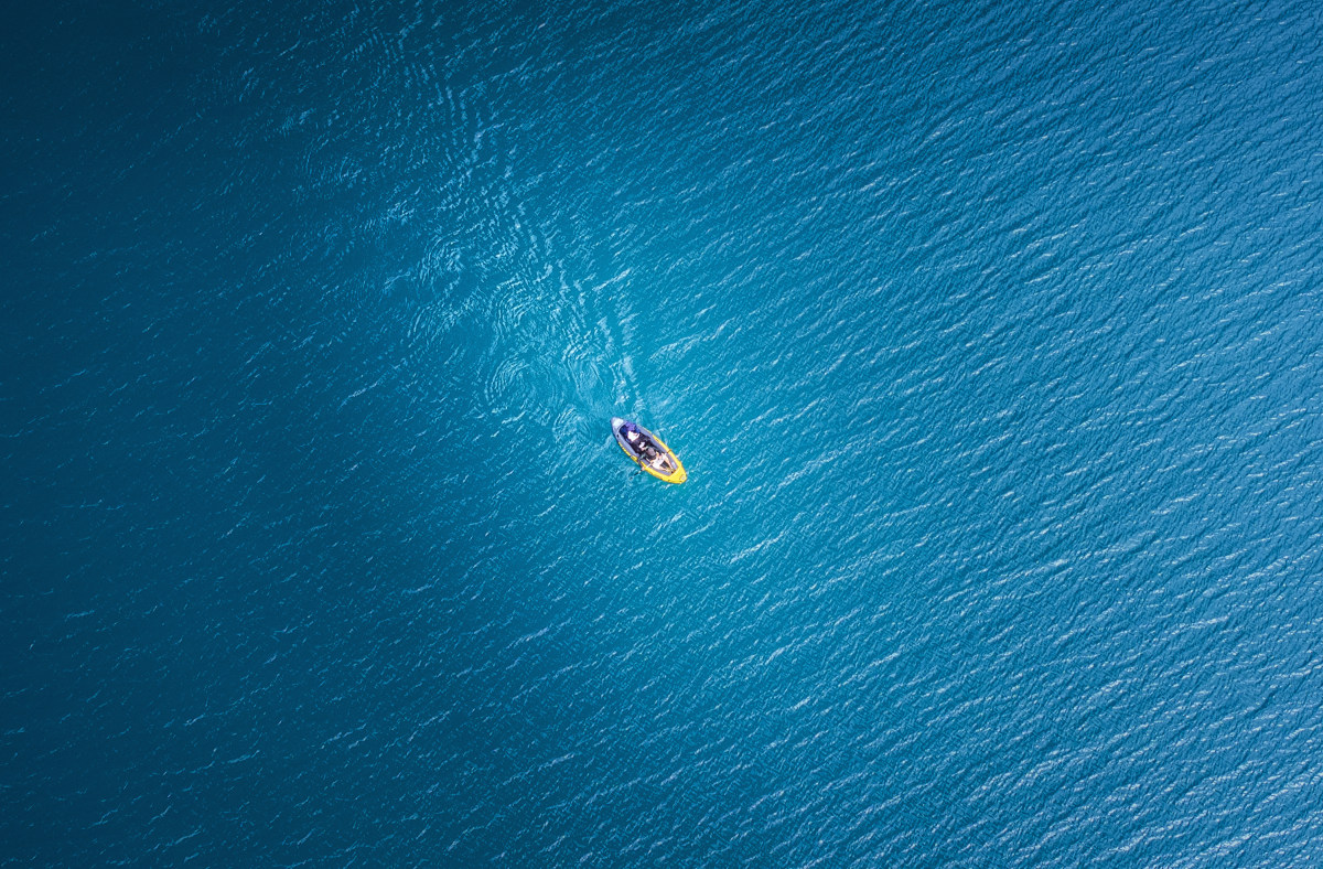 泛舟阿里的拉昂措